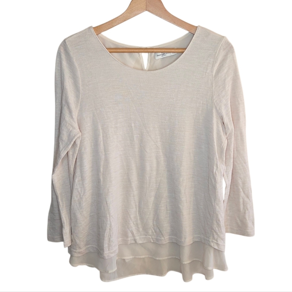 Abercrombie & Fitch | Oatmeal Cream Layered Split Back Knit Top Size Medium